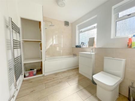 3 bedroom Terraced House for sale in Clarendon Park Road, Leicester