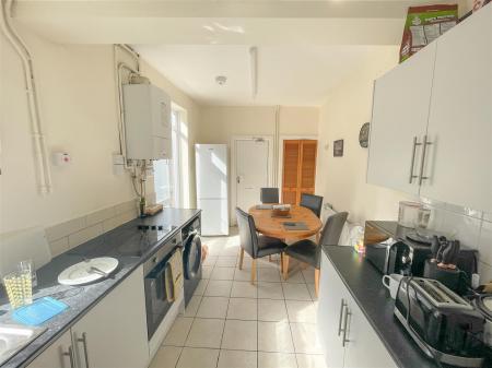 3 bedroom Terraced House for sale in Clarendon Park Road, Leicester