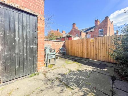 3 bedroom Terraced House for sale in Clarendon Park Road, Leicester