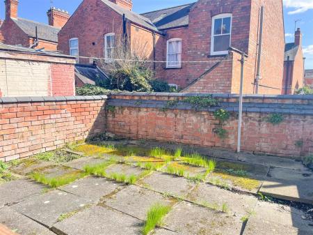 3 bedroom Terraced House for sale in Clarendon Park Road, Leicester