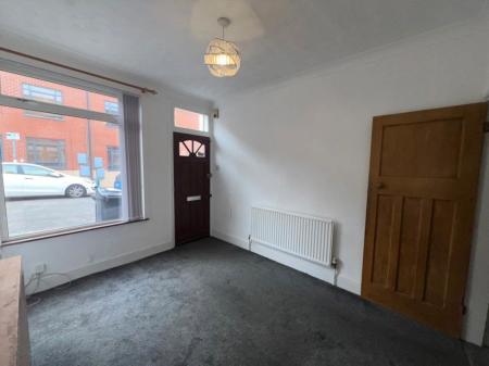 2 bedroom Property to let in Fleetwood Road, Leicester