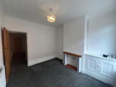 2 bedroom Property to let in Fleetwood Road, Leicester