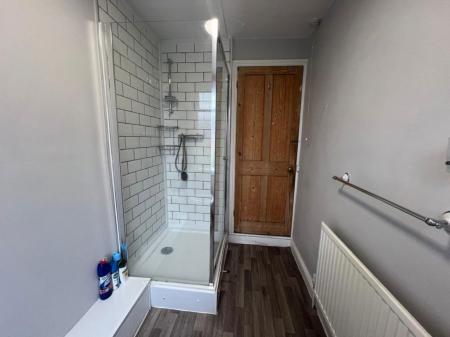 2 bedroom Property to let in Fleetwood Road, Leicester