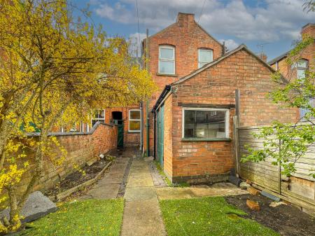 2 bedroom Terraced House for sale in Bridge Road, Leicester