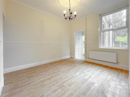 2 bedroom Terraced House for sale in Bridge Road, Leicester