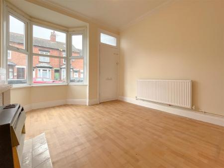 2 bedroom Terraced House for sale in Bridge Road, Leicester