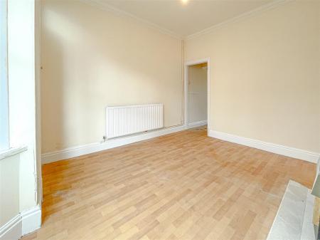 2 bedroom Terraced House for sale in Bridge Road, Leicester