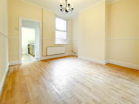 2 bedroom Terraced House for sale in Bridge Road, Leicester