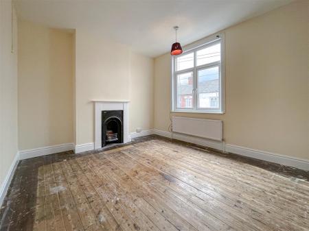 2 bedroom Terraced House for sale in Bridge Road, Leicester