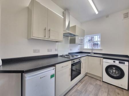 2 bedroom Property to let in Mill Hill Lane, Leicester