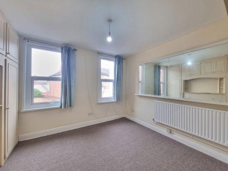 2 bedroom Property to let in Mill Hill Lane, Leicester
