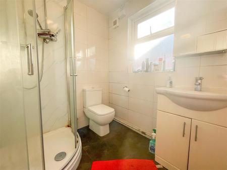 3 bedroom Terraced House for sale in Chaucer Street, Stoneygate, Leicester
