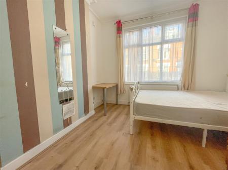 3 bedroom Terraced House for sale in Chaucer Street, Stoneygate, Leicester