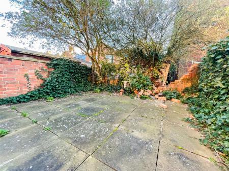 3 bedroom Terraced House for sale in Chaucer Street, Stoneygate, Leicester