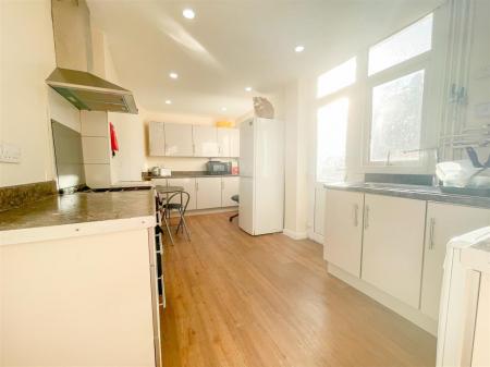 3 bedroom Terraced House for sale in Chaucer Street, Stoneygate, Leicester