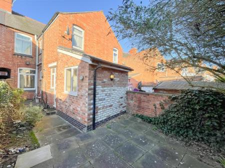 3 bedroom Terraced House for sale in Chaucer Street, Stoneygate, Leicester