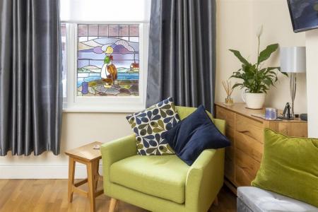 2 bedroom Property to let in Hartopp Road, Leicester