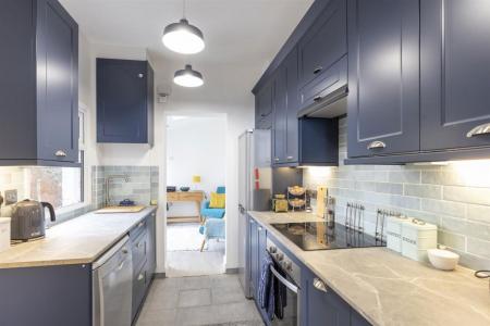 2 bedroom Property to let in Hartopp Road, Leicester