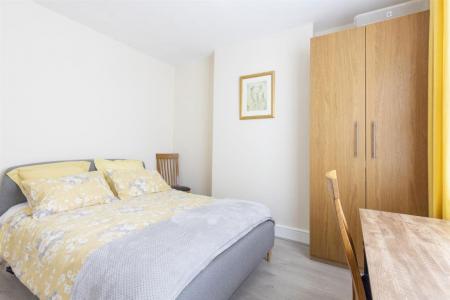 2 bedroom Property to let in Hartopp Road, Leicester