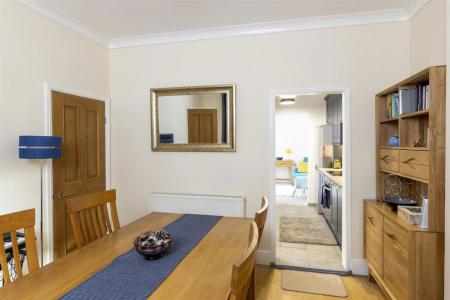 2 bedroom Property to let in Hartopp Road, Leicester