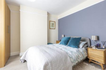 2 bedroom Property to let in Hartopp Road, Leicester