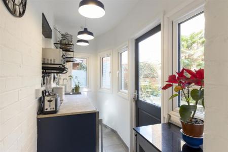 2 bedroom Property to let in Hartopp Road, Leicester