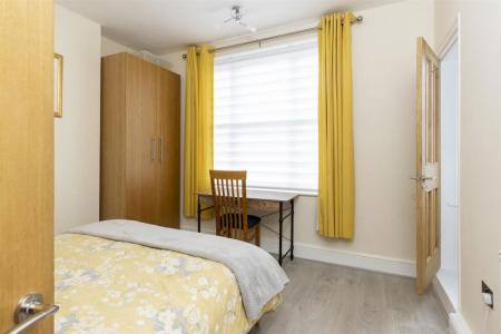 2 bedroom Property to let in Hartopp Road, Leicester