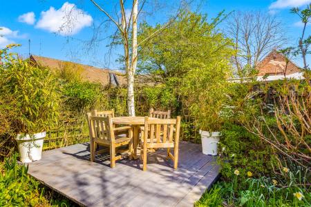 5 bedroom Semi-detached house for sale in Guilford Road, Leicester