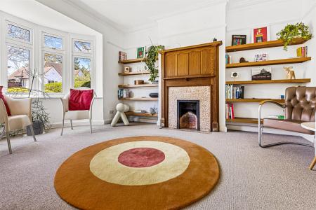 5 bedroom Semi-detached house for sale in Guilford Road, Leicester