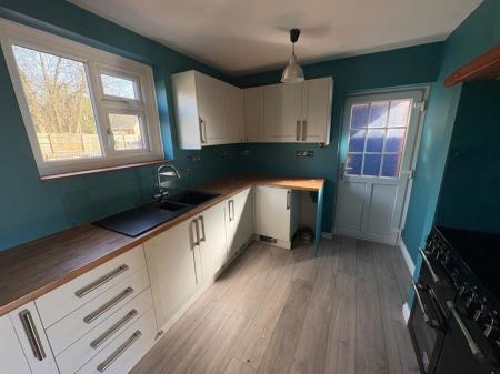 3 bedroom Property to let in Main Street, Leicester