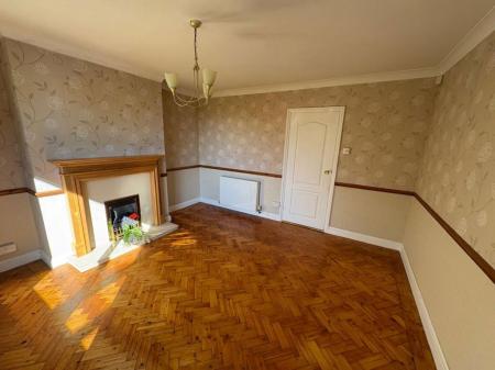 3 bedroom Property to let in Main Street, Leicester