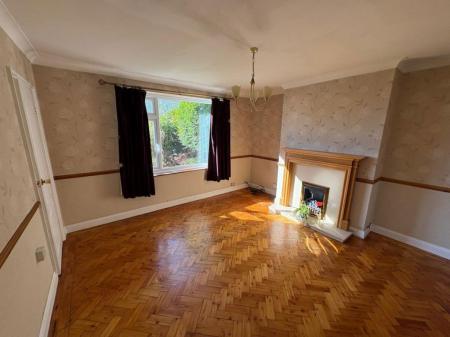 3 bedroom Property to let in Main Street, Leicester