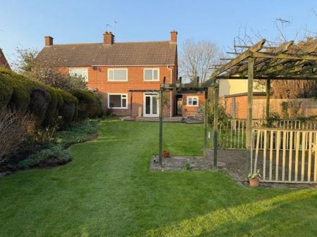 3 bedroom Property to let in Main Street, Leicester