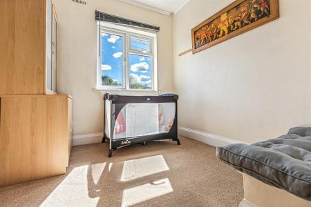 5 bedroom Semi-detached house for sale in Brinsmead Road, Knighton, Leicester