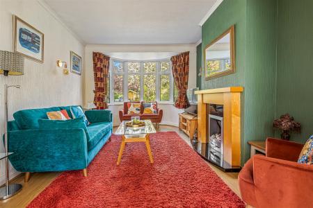 5 bedroom Semi-detached house for sale in Brinsmead Road, Knighton, Leicester