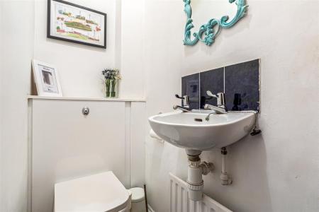 5 bedroom Semi-detached house for sale in Brinsmead Road, Knighton, Leicester