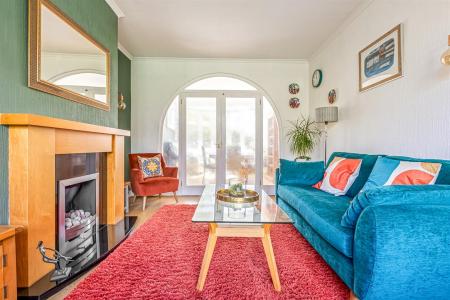 5 bedroom Semi-detached house for sale in Brinsmead Road, Knighton, Leicester