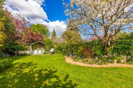 5 bedroom Semi-detached house for sale in Brinsmead Road, Knighton, Leicester