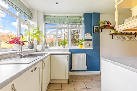 5 bedroom Semi-detached house for sale in Brinsmead Road, Knighton, Leicester