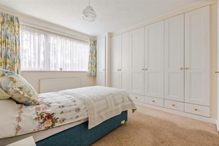 3 bedroom Flat for sale in Dukes Drive, Leicester