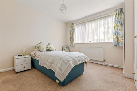 3 bedroom Flat for sale in Dukes Drive, Leicester