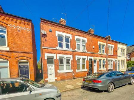 2 bedroom End of terrace house for sale in Cecilia Road, Leicester