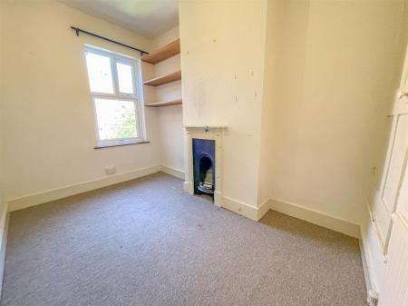 2 bedroom End of terrace house for sale in Cecilia Road, Leicester