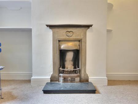 2 bedroom End of terrace house for sale in Cecilia Road, Leicester