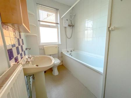 2 bedroom End of terrace house for sale in Cecilia Road, Leicester