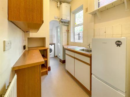 2 bedroom End of terrace house for sale in Cecilia Road, Leicester