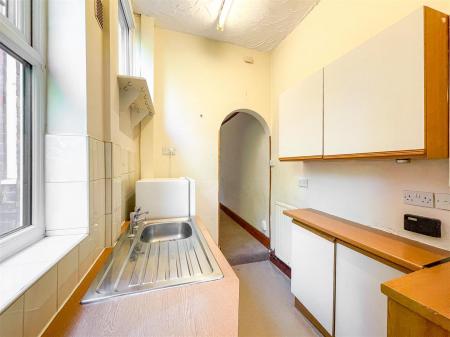 2 bedroom End of terrace house for sale in Cecilia Road, Leicester