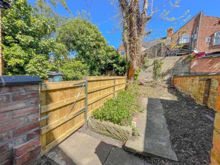 2 bedroom Terraced House for sale in Edward Road, Leicester