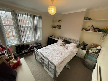 4 bedroom Property to let in Briton Street, Leicester