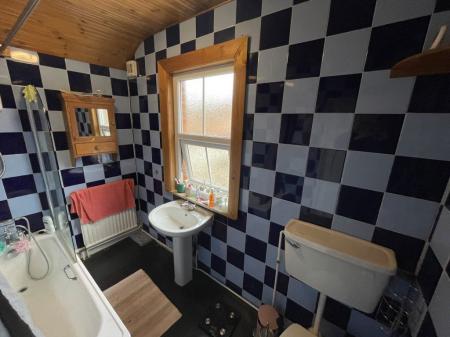 4 bedroom Property to let in Briton Street, Leicester